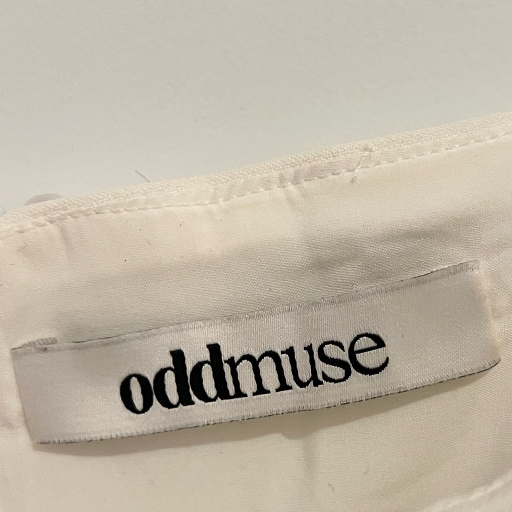 Elegant White Dress - Picture 5 of 5